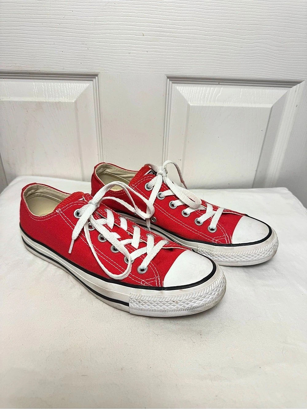 Converse Chuck Taylor All Star Red & White Low-Top Sneakers